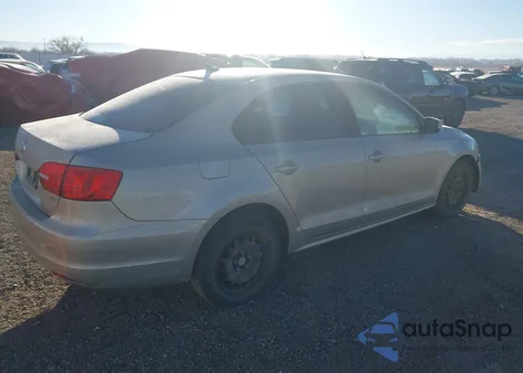 2014 Volkswagen Jetta 1.8T Se z USA, uszkodzony, nr VIN 3VWD17AJ8EM302247